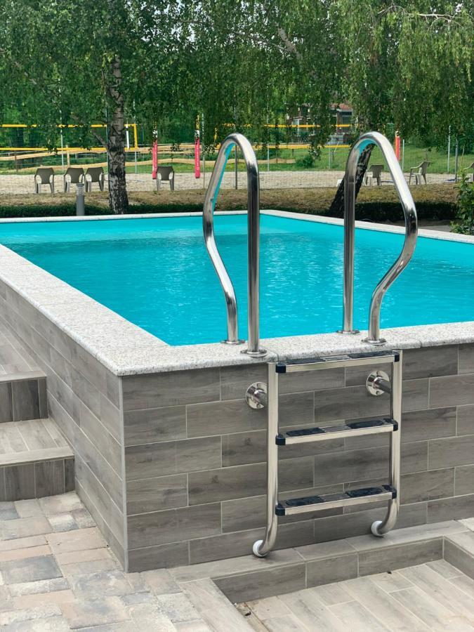 Mohacsi Wellness Vendeghaz Es Lovasklub Hotel Ngoại thất bức ảnh